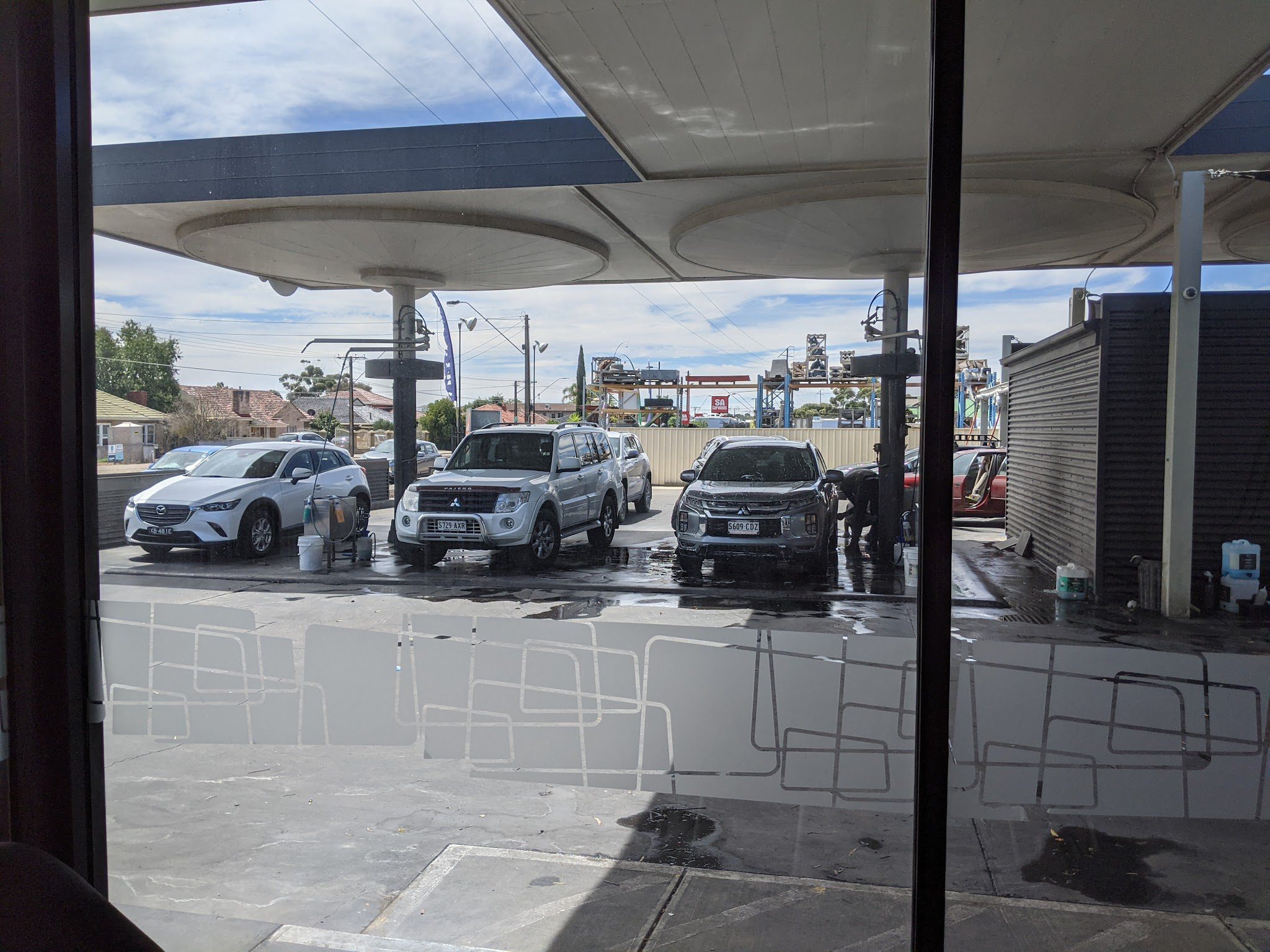 Bubbles Car Wash And Cafe