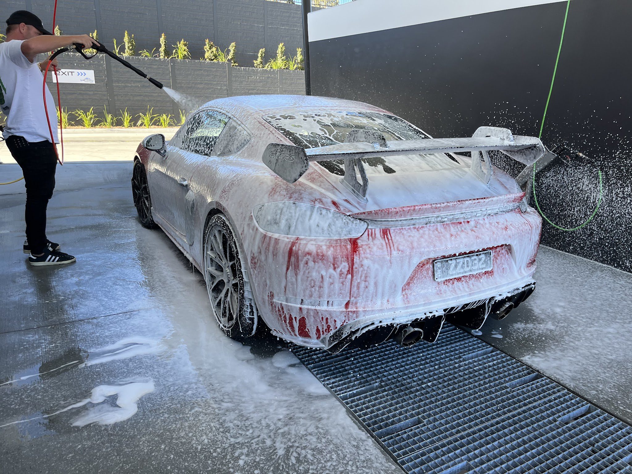 Ecoluxe Auto-Shine (Automatic & Self-Serve Carwash)