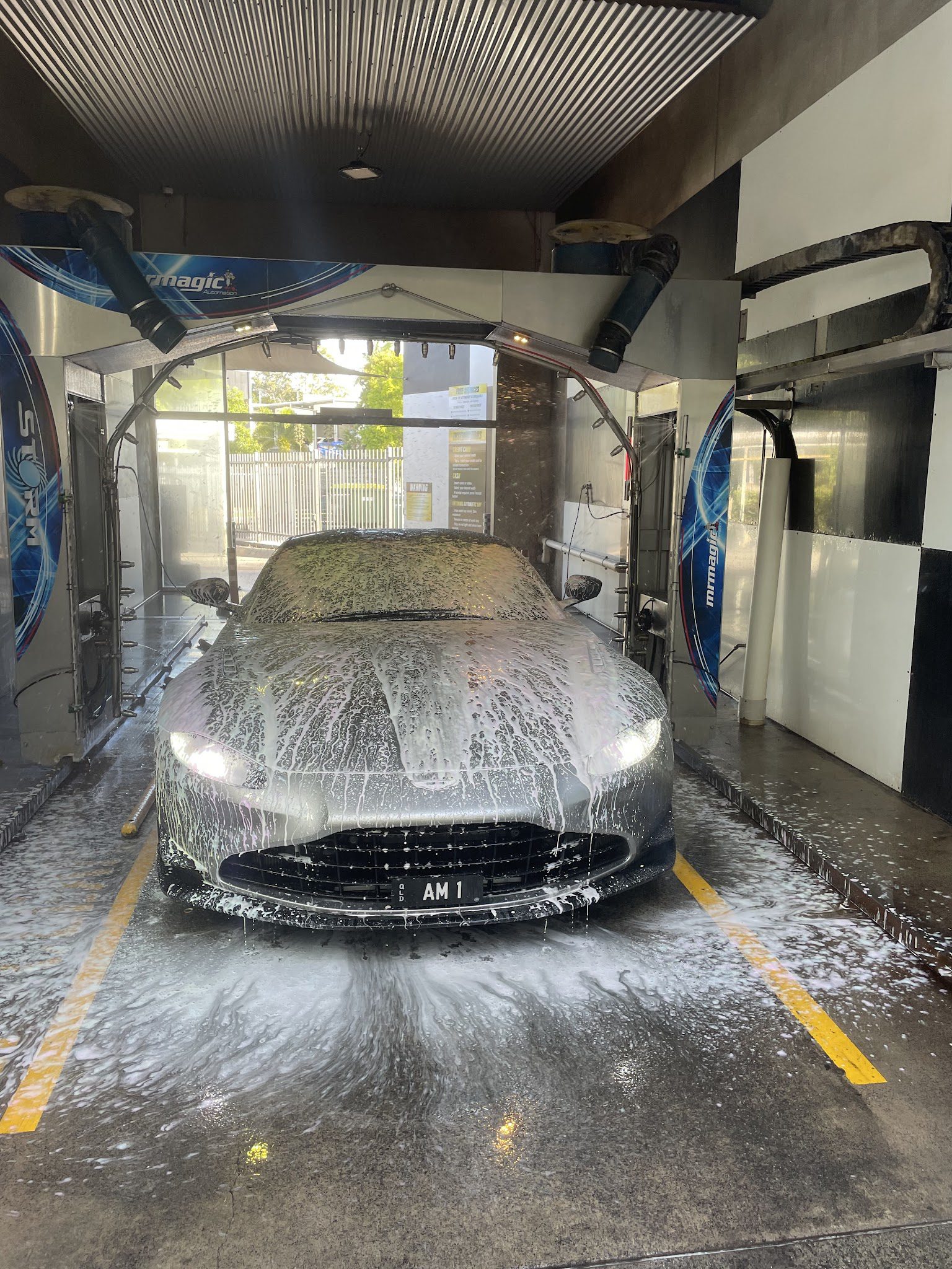 F1 Car & Dog Wash