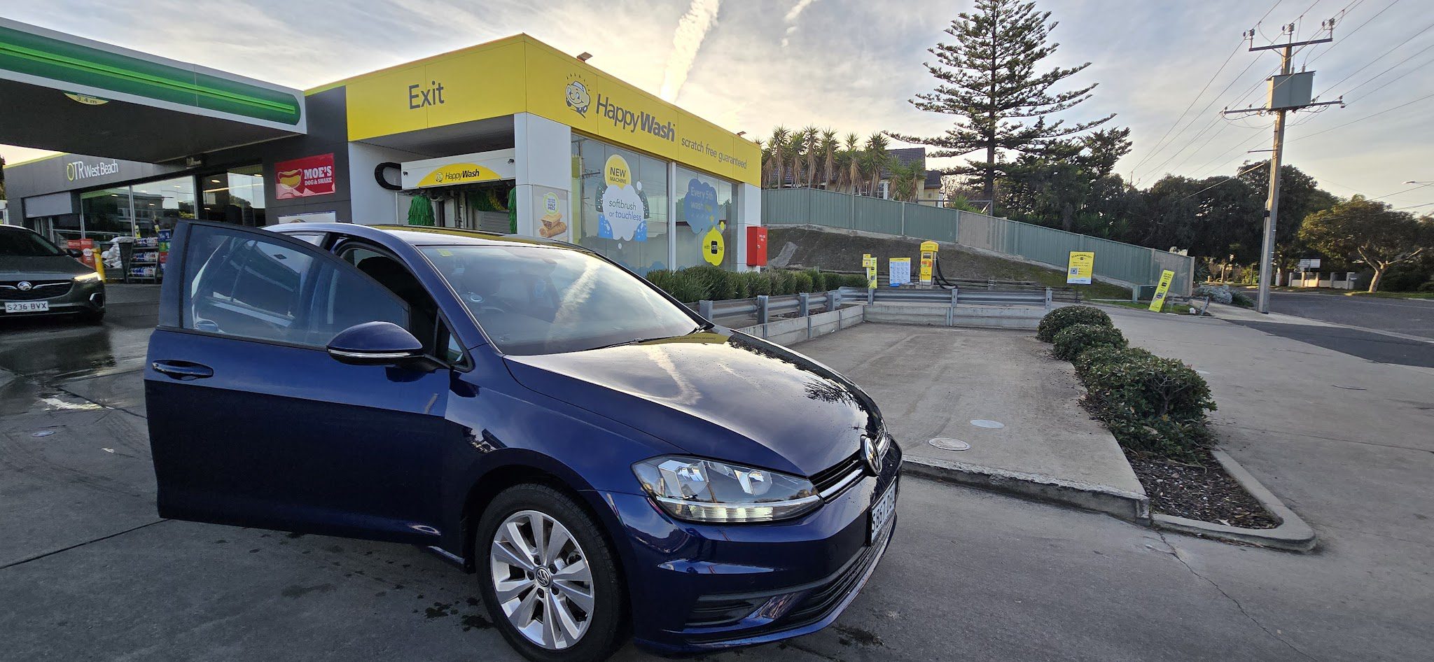 Happywash West Beach