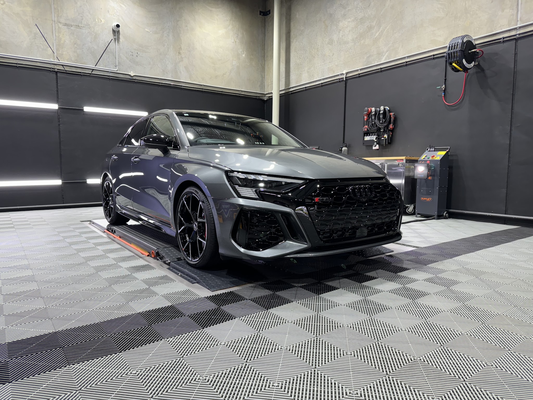 Hold Fast Detailing