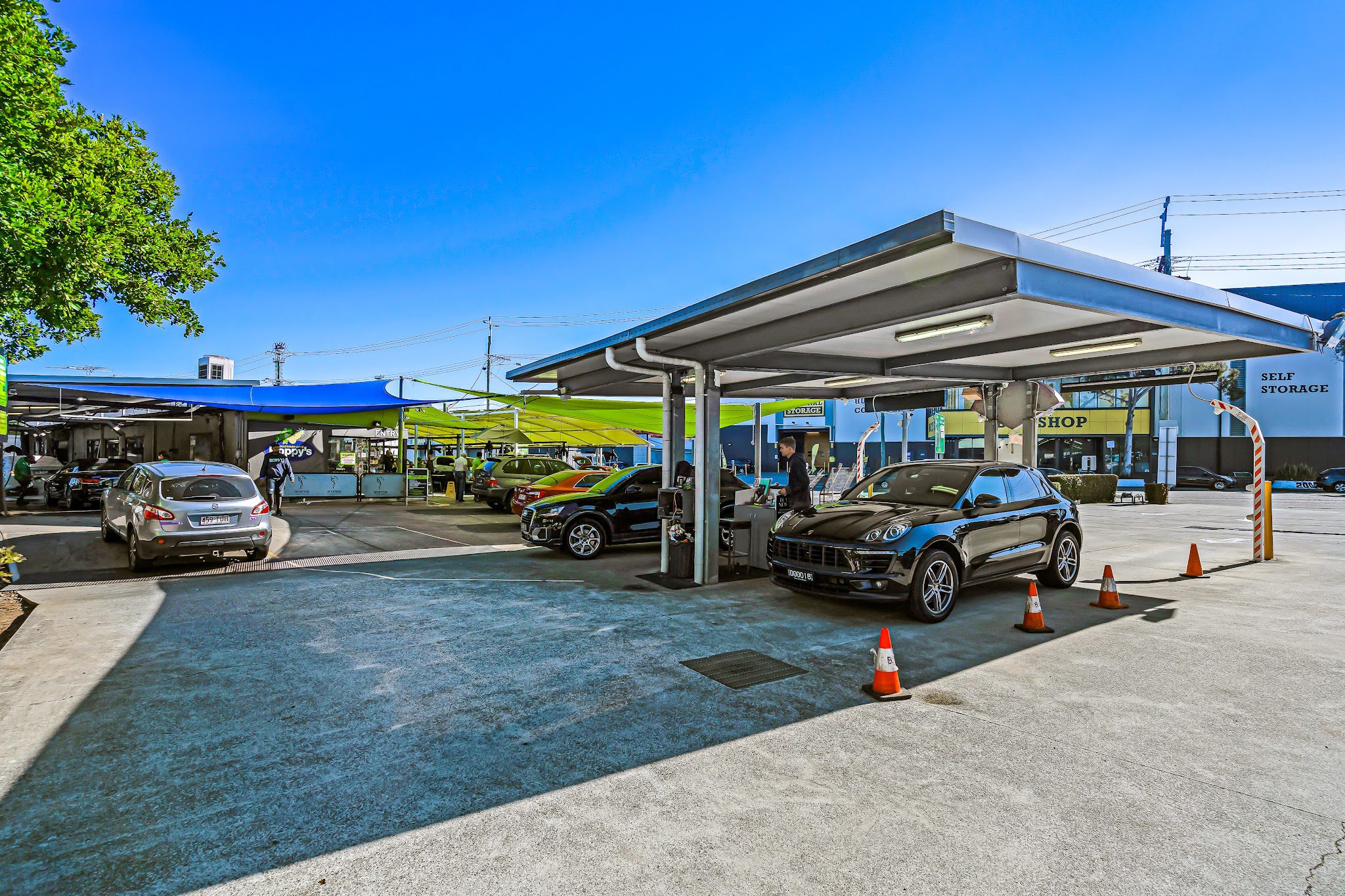 Hoppy’s Prestige Carwash And Cafe