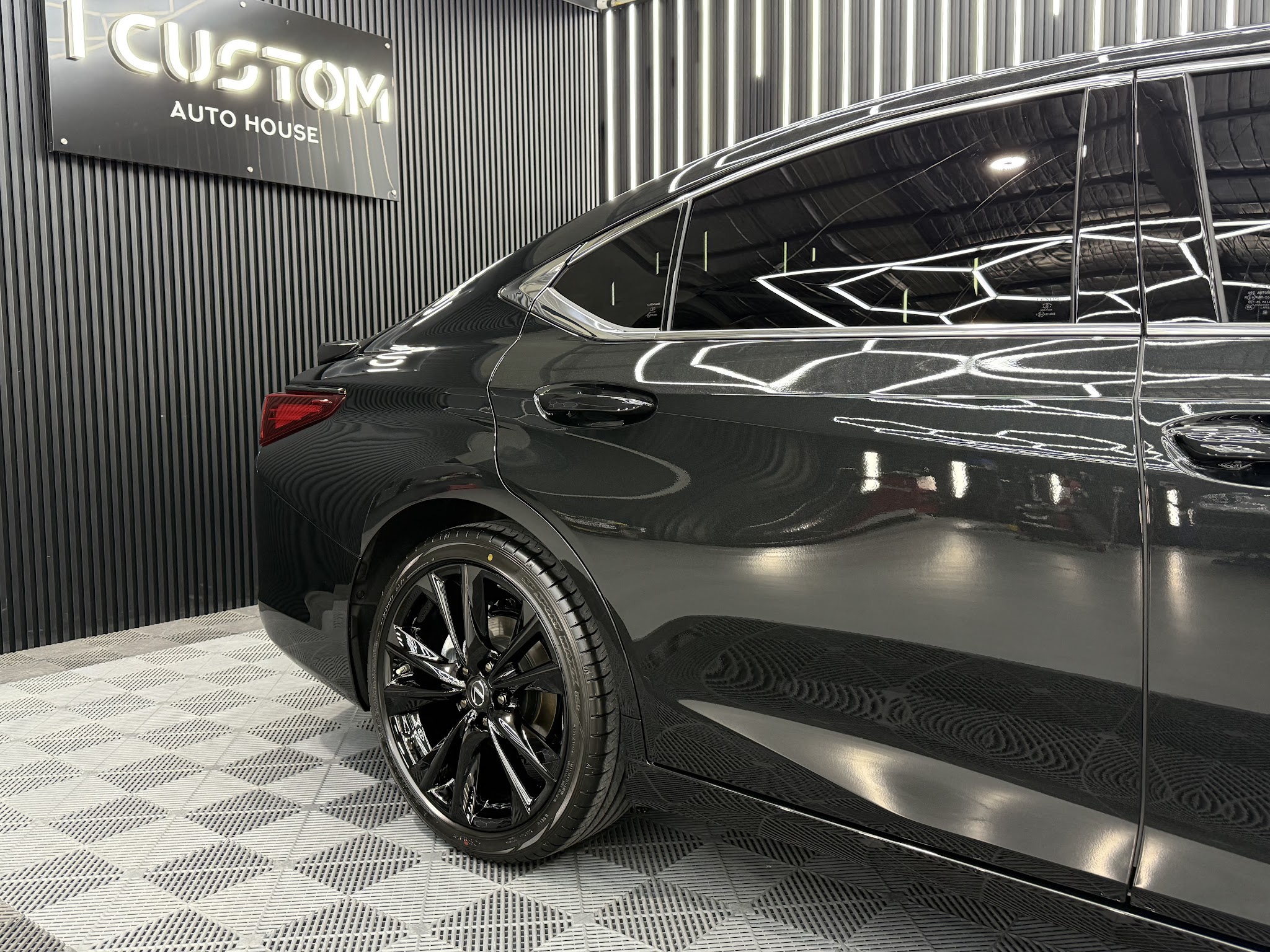 I Custom Auto House