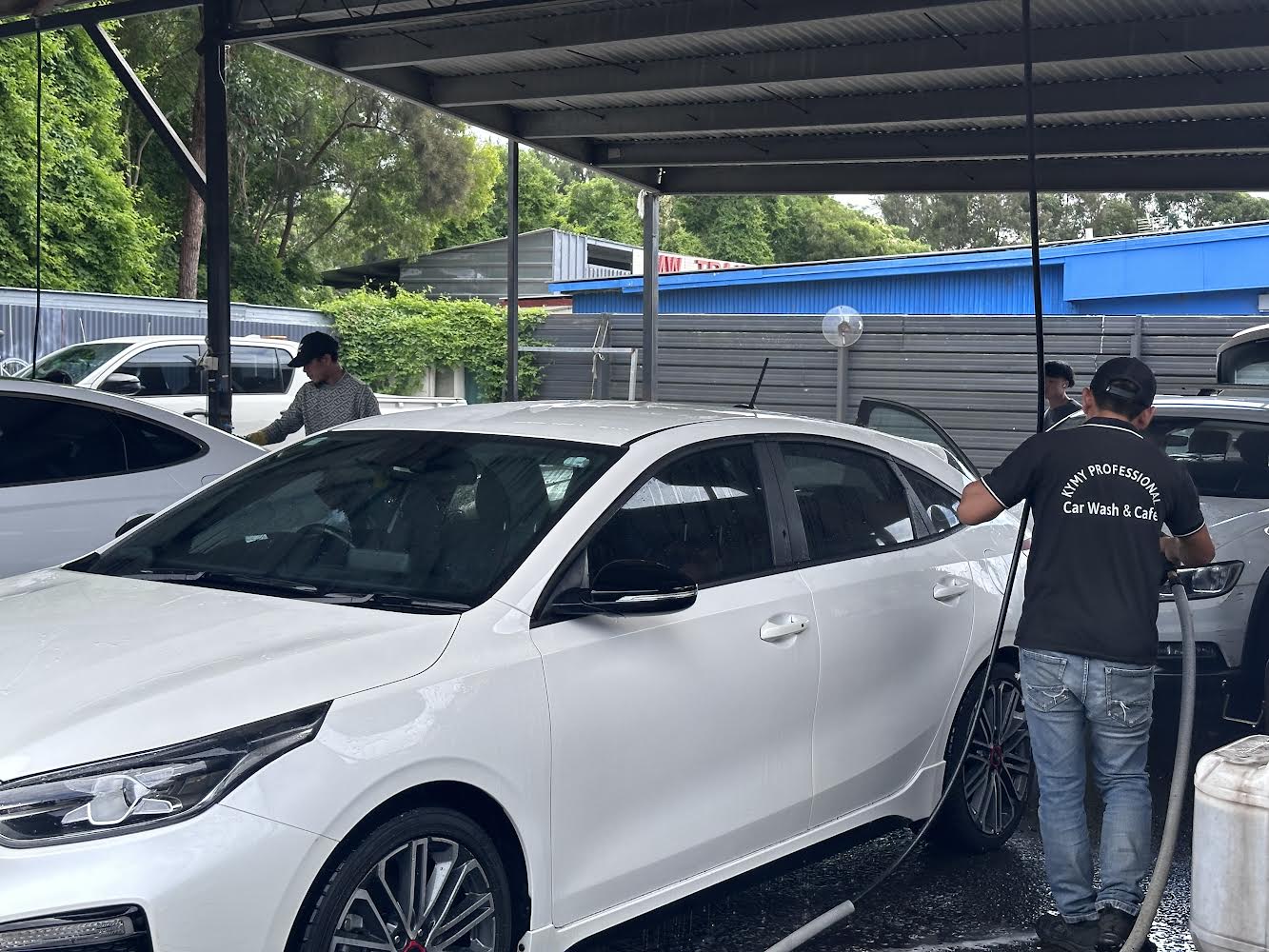 Kymy Professional Car Wash & Cafe