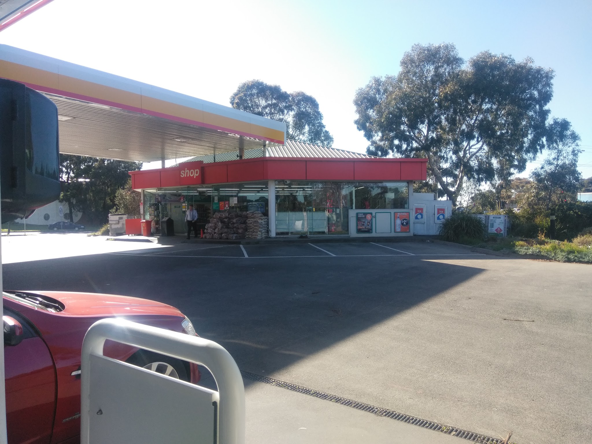 Shell Dingley Village