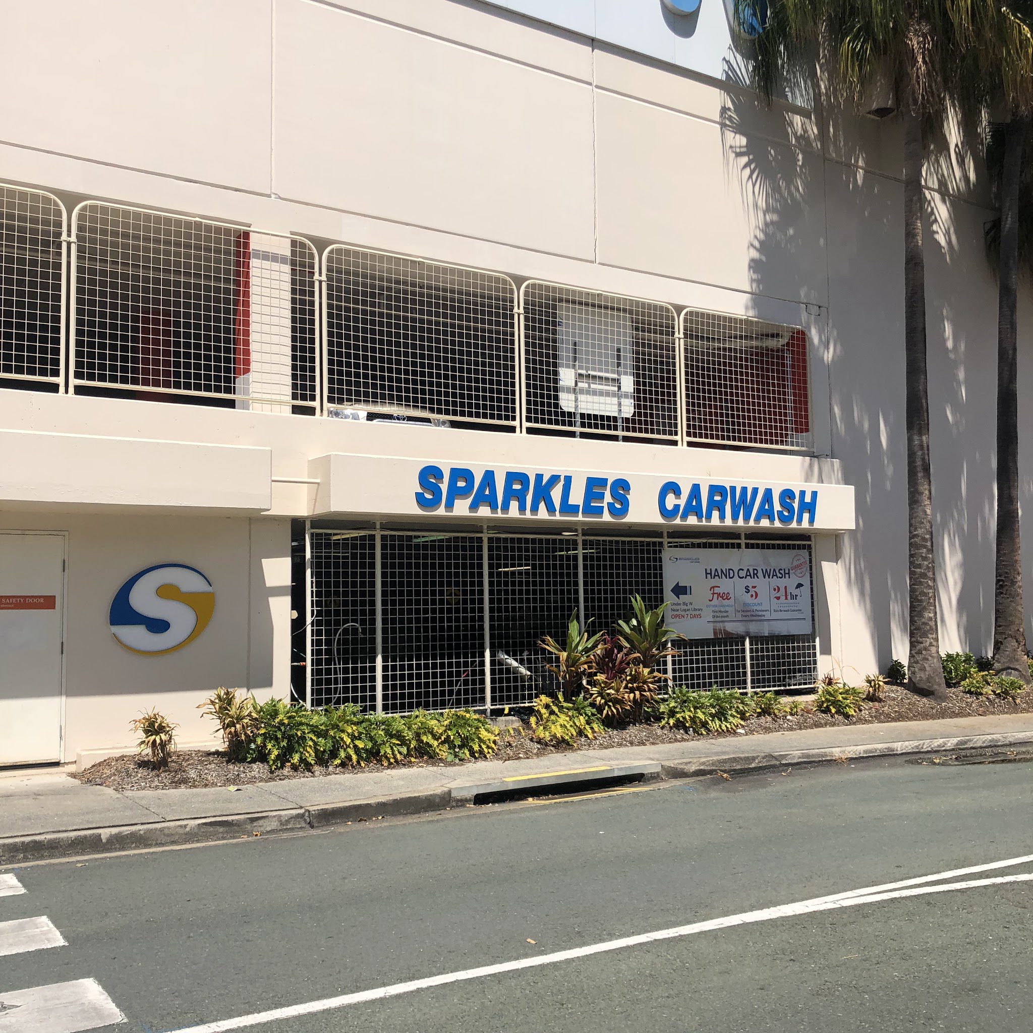 Sparkles Car Wash (Hyperdome Mandew St Entrance)