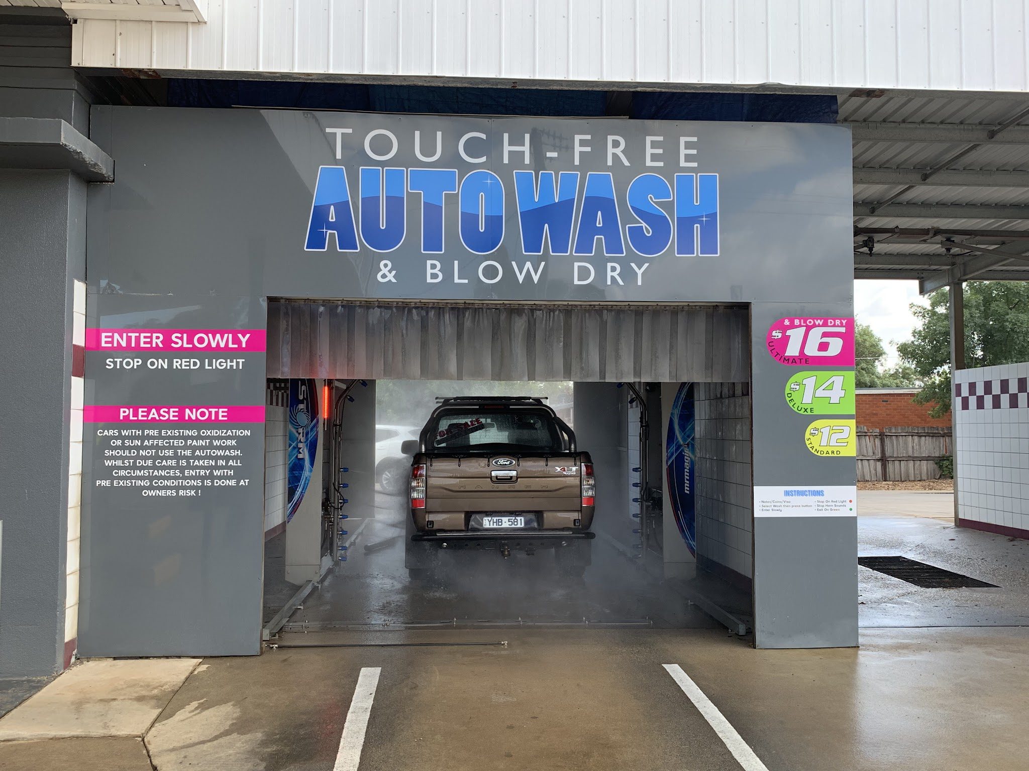 West End Car Wash & Laundromat
