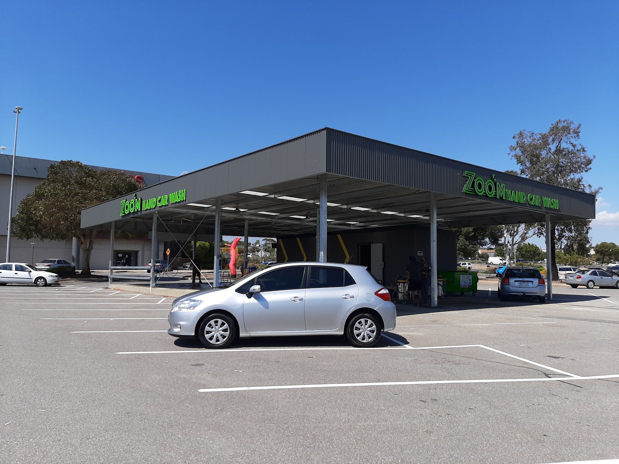 Zoom Hand Carwash & Detailing