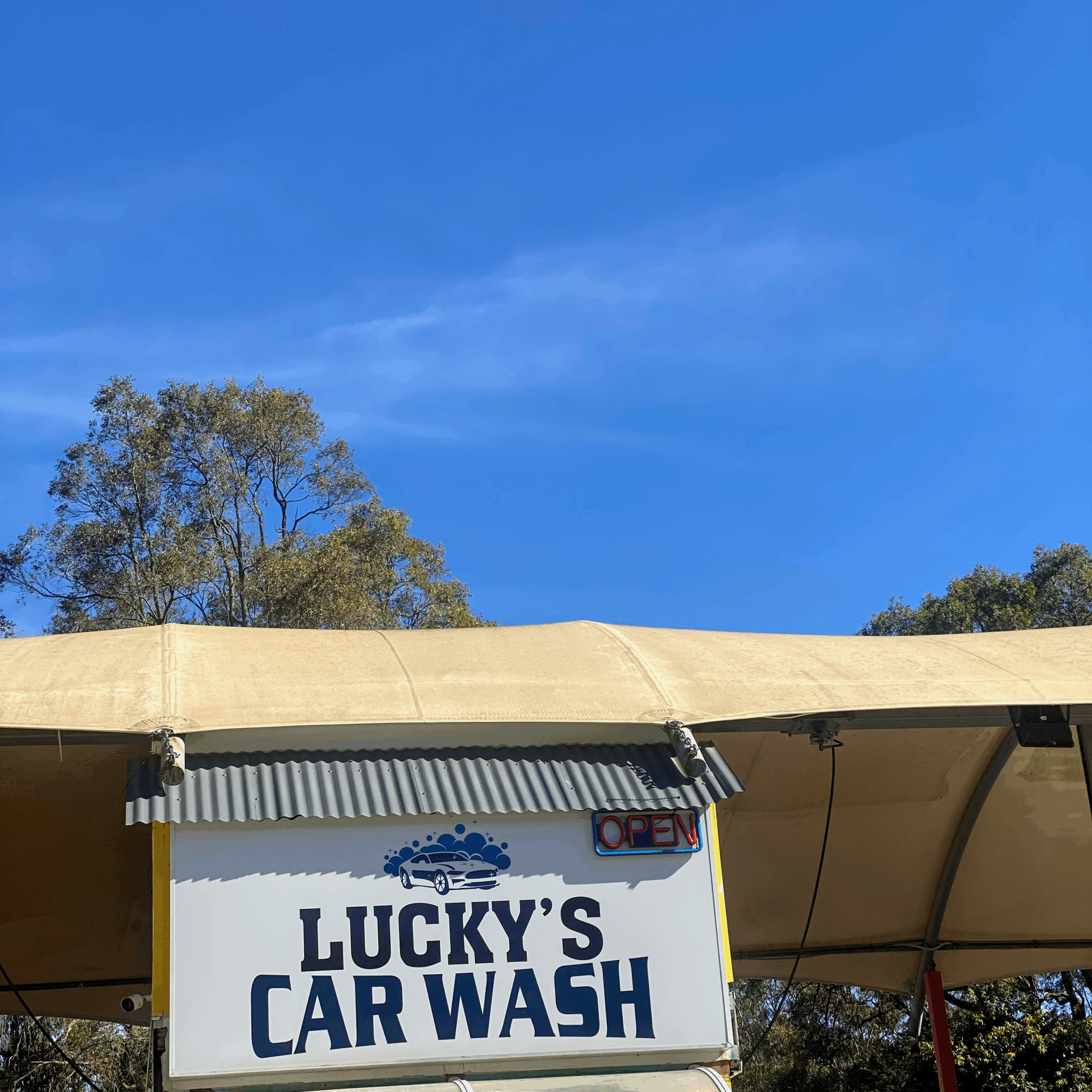 Lucky’s Car Wash